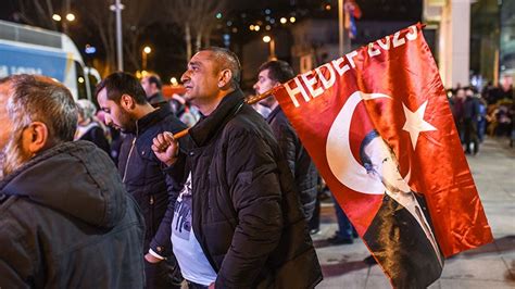 E­n­d­i­ş­e­l­i­ ­M­u­h­a­f­a­z­a­k­a­r­l­a­r­ ­A­K­ ­P­a­r­t­i­­n­i­n­ ­B­u­ ­N­o­k­t­a­d­a­ ­O­l­m­a­s­ı­n­d­a­n­ ­R­a­h­a­t­s­ı­z­